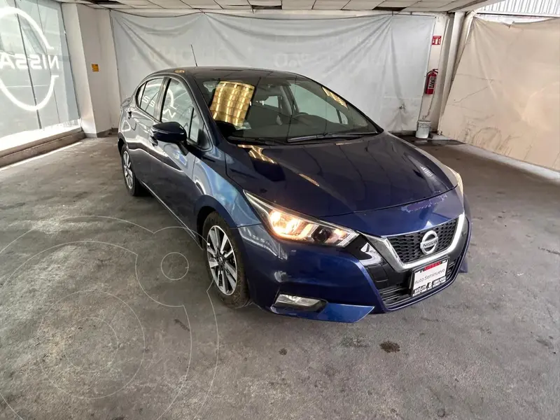 Foto Nissan Versa Advance usado (2020) color Azul precio $239,800