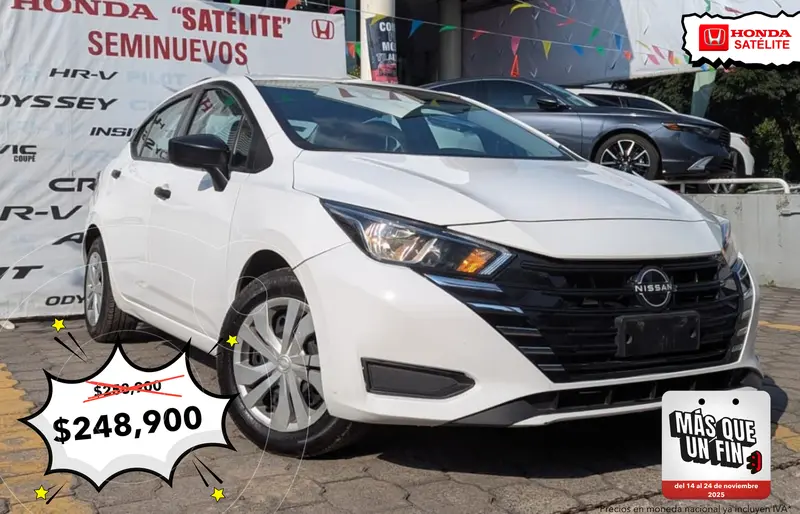 Foto Nissan Versa Sense Aut usado (2023) color Blanco precio $258,900