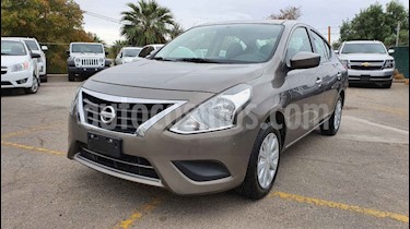 Foto Nissan Versa Sense Aut usado (2018) color Gris precio $154,900