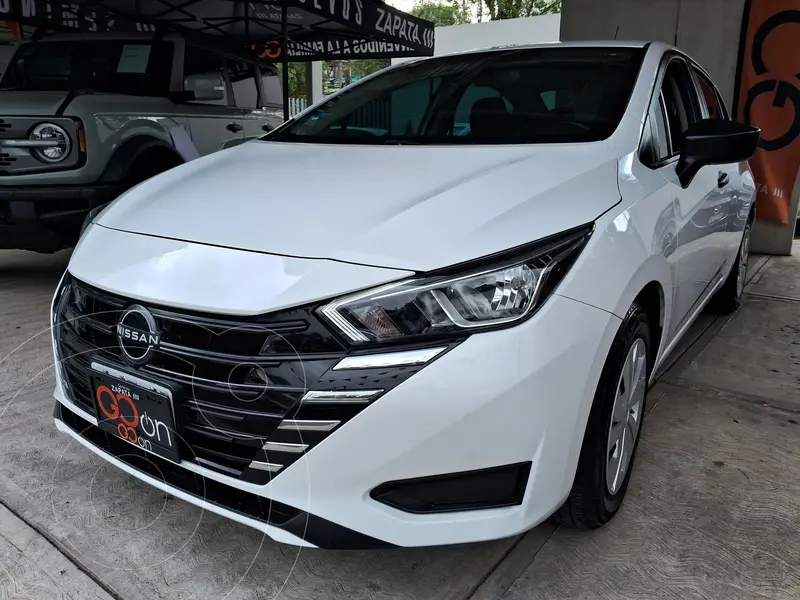 Foto Nissan Versa Sense usado (2023) color Blanco financiado en mensualidades(enganche $77,662 mensualidades desde $5,939)