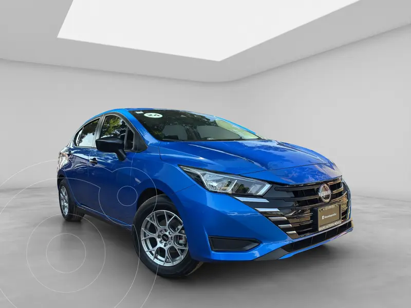 Foto Nissan Versa Sense usado (2024) color Azul precio $289,000