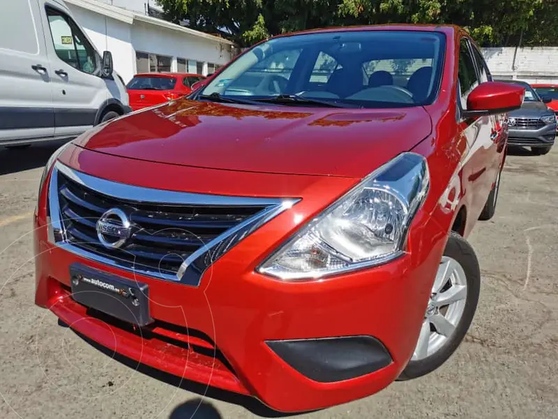 Foto Nissan Versa Sense usado (2019) color Rojo precio $244,000