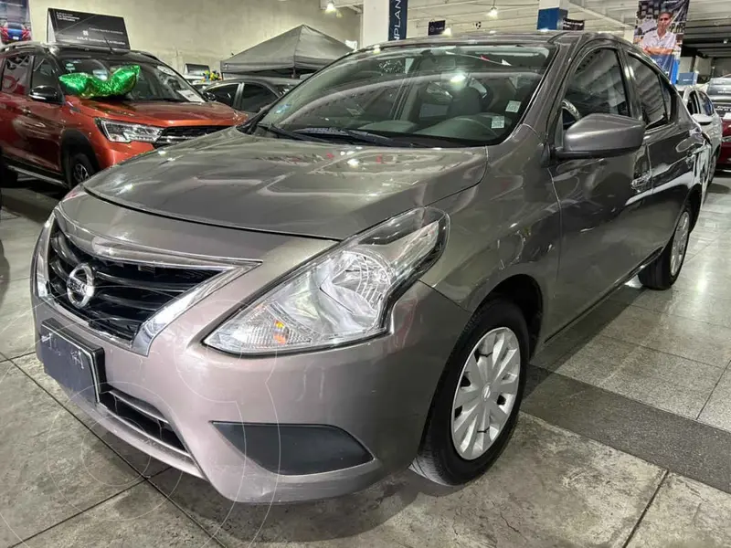 Foto Nissan Versa Sense Aut usado (2017) color Gris financiado en mensualidades(enganche $46,325 mensualidades desde $3,544)