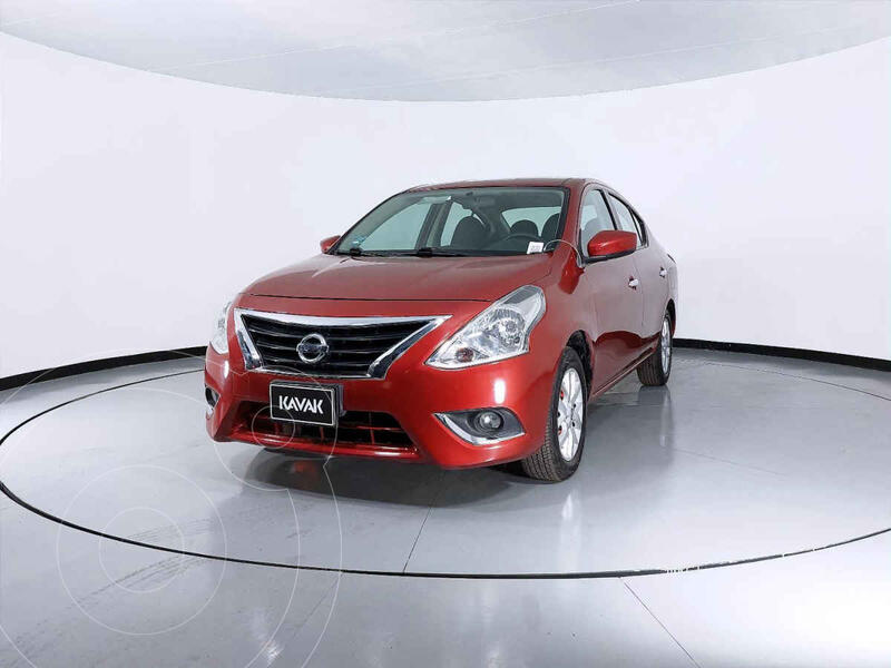 Foto Nissan Versa Advance Aut usado (2019) color Rojo precio $236,999