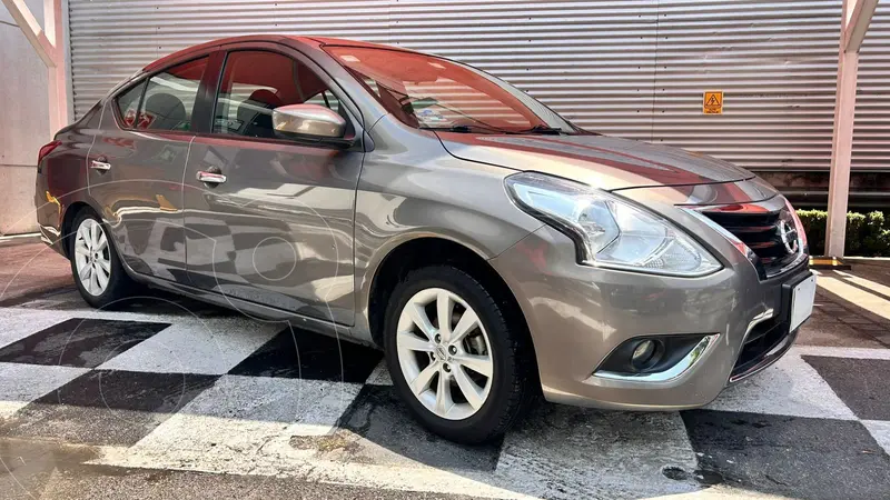 Foto Nissan Versa Advance usado (2016) color Celeste precio $145,000