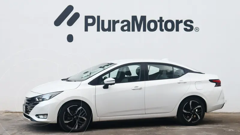 Foto Nissan Versa Exclusive Aut usado (2024) color Blanco precio $345,000
