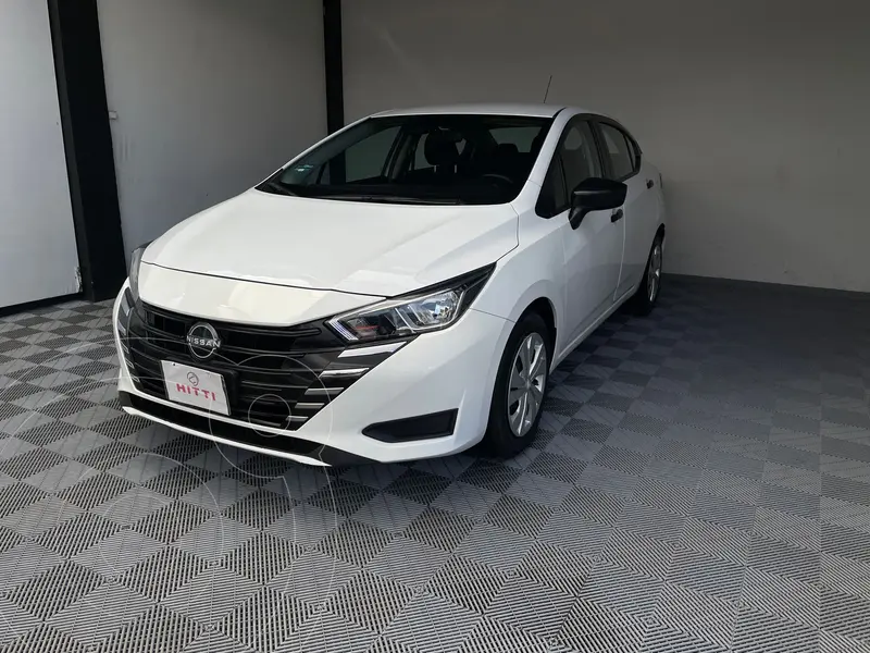 Foto Nissan Versa Sense Aut usado (2023) color Blanco precio $279,000