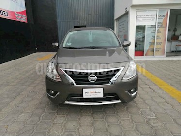 foto Nissan Versa Advance usado (2018) color Beige precio $164,995