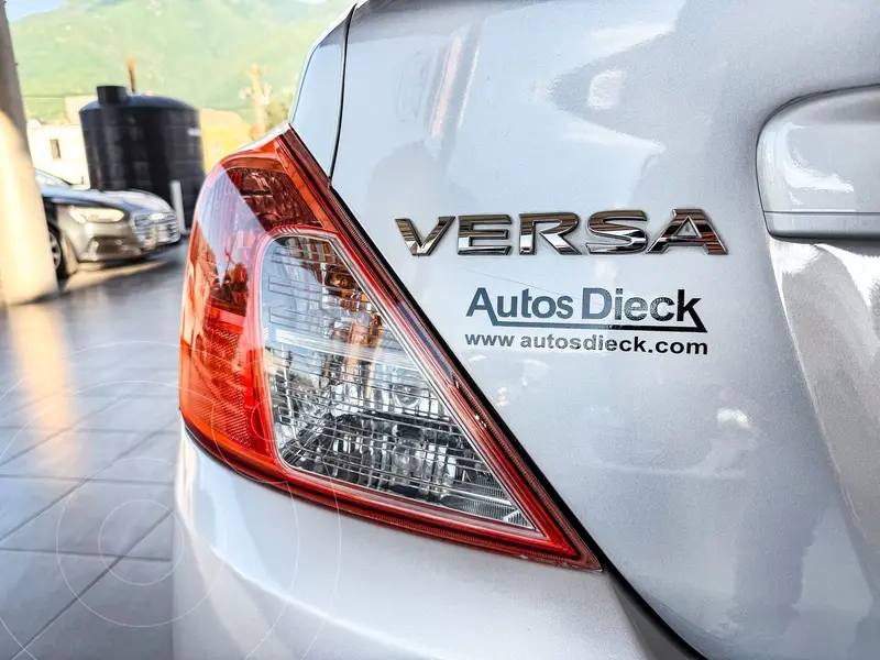 nissan versa