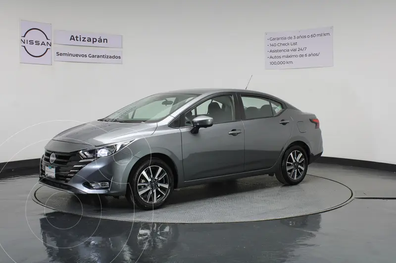 Foto Nissan Versa Advance usado (2025) color Gris precio $330,000