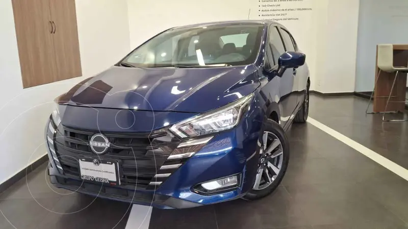 Foto Nissan Versa Advance Aut usado (2023) color Azul precio $340,000