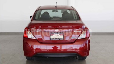 foto Nissan Versa Exclusive Aut usado (2015) color Rojo precio $175,000