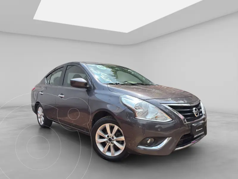 Foto Nissan Versa Advance Aut usado (2015) color Gris precio $175,000