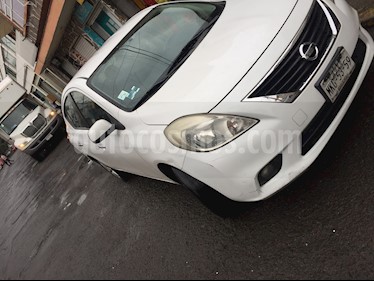 Foto Nissan Versa Advance Aut usado (2012) color Blanco precio $99,000