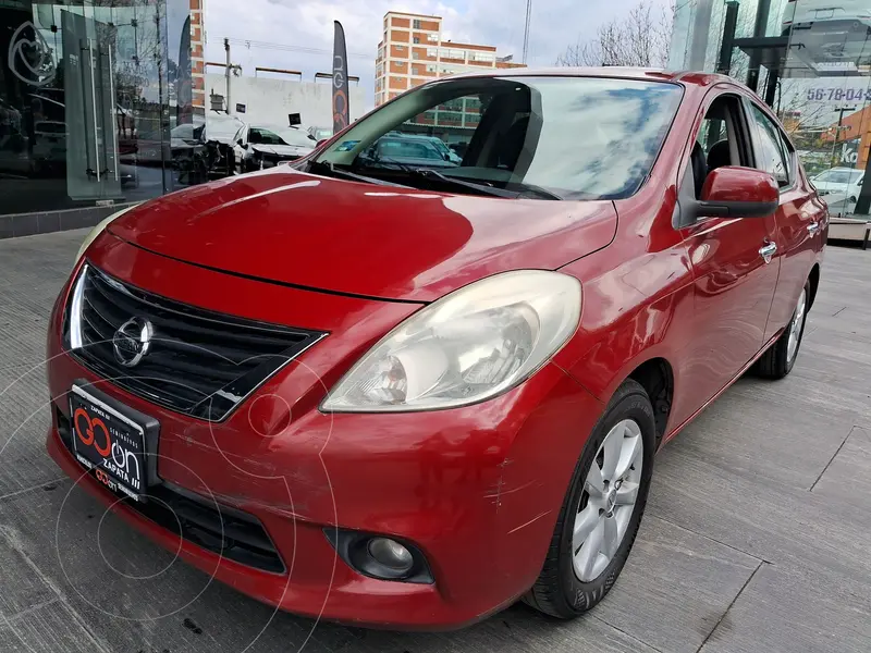 Foto Nissan Versa Exclusive Aut usado (2013) color Rojo precio $135,000