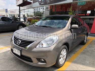 foto Nissan Versa Advance usado (2014) color Café precio $130,000