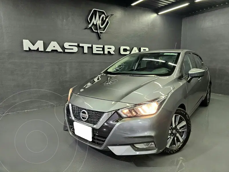 Foto Nissan Versa Advance usado (2022) color Gris Oscuro precio $288,000