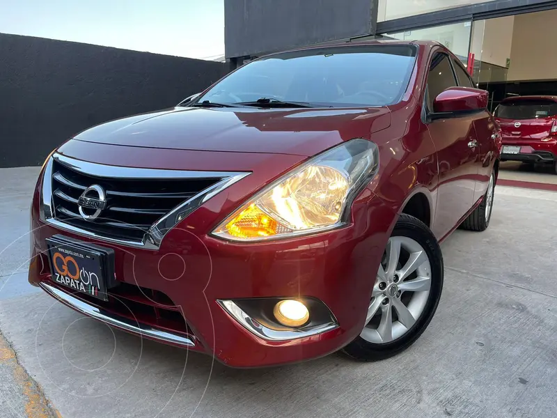 Foto Nissan Versa Advance usado (2018) color Rojo financiado en mensualidades(enganche $61,312 mensualidades desde $4,689)