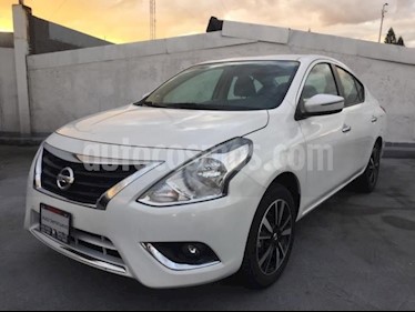 Foto Nissan Versa 4p Exclusive L4/1.6 Aut usado (2019) color Blanco precio $264,900