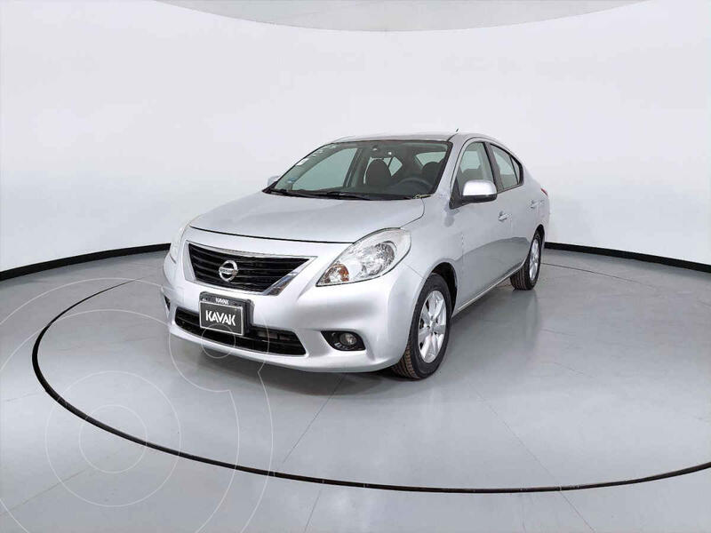 Foto Nissan Versa Advance usado (2013) color Plata precio $143,999