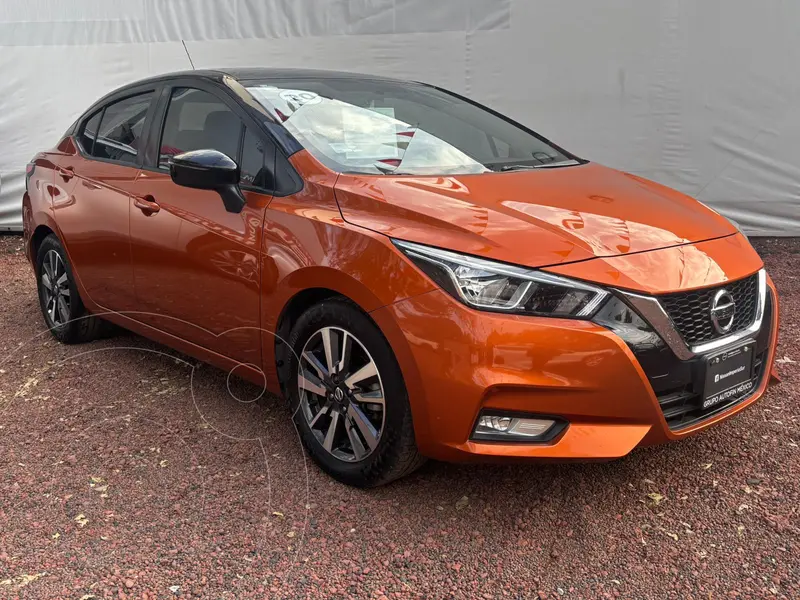 Foto Nissan Versa Advance Aut usado (2020) color Naranja precio $250,000