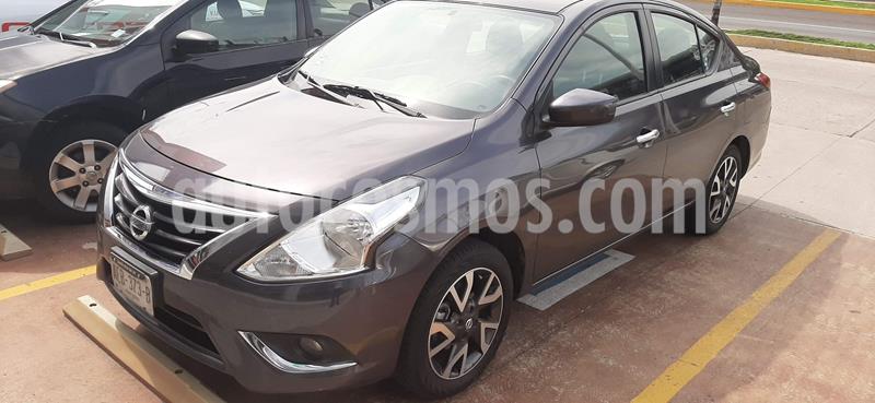 Nissan Versa Advance usado (2019) color Gris Oscuro precio $199,900