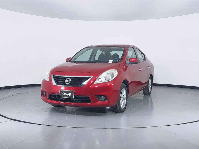 Foto Nissan Versa Advance Aut usado (2014) color Rojo precio $154,999