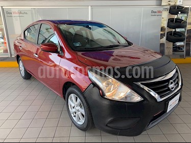 Nissan Versa Sense usado (2019) color Rojo precio $199,900