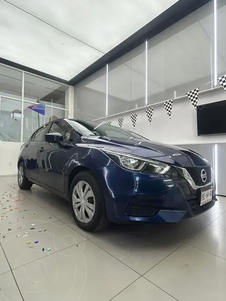 Foto Nissan Versa Sense usado (2021) color Azul precio $219,888