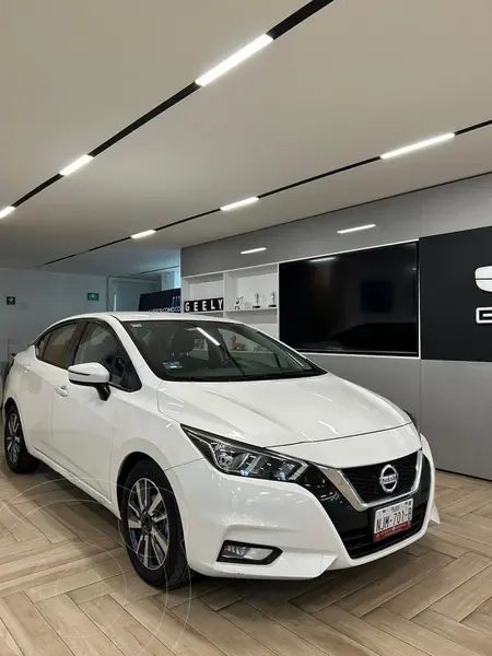 Foto Nissan Versa Advance usado (2020) color Blanco precio $224,000
