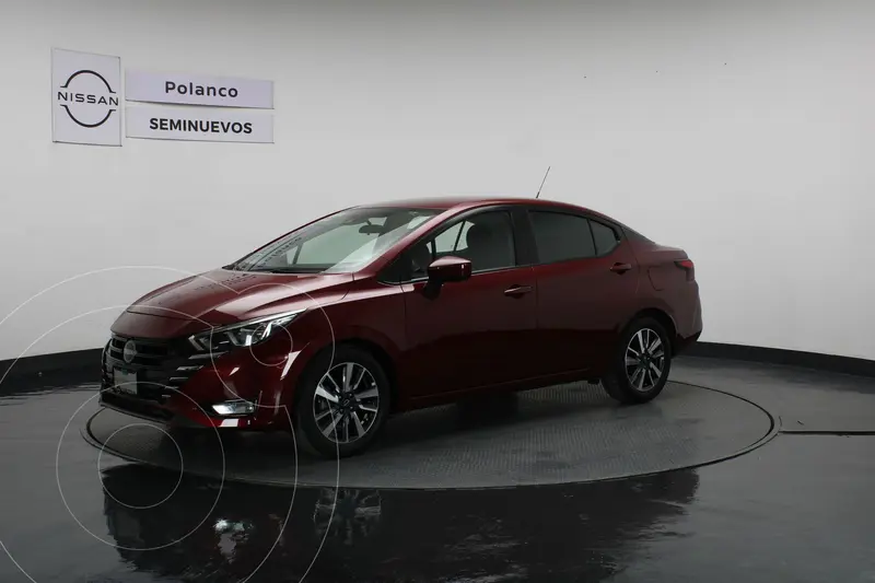Foto Nissan Versa Advance usado (2024) color Rojo precio $299,000