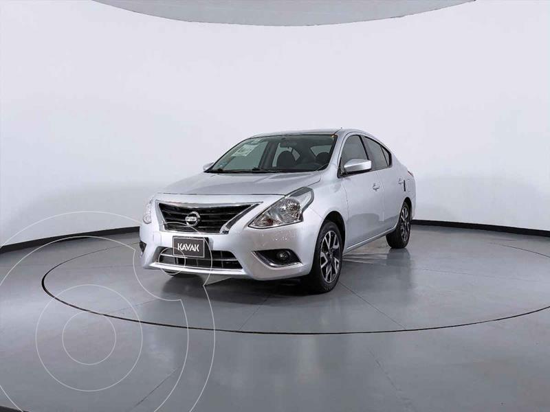 Foto Nissan Versa Advance Aut usado (2019) color Plata precio $252,999