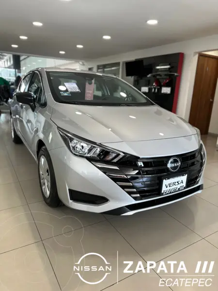 Foto Nissan Versa Sense Aut nuevo color Plata precio $364,900