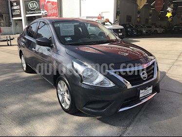 Nissan Versa Advance usado (2018) color Gris Oscuro precio $200,000