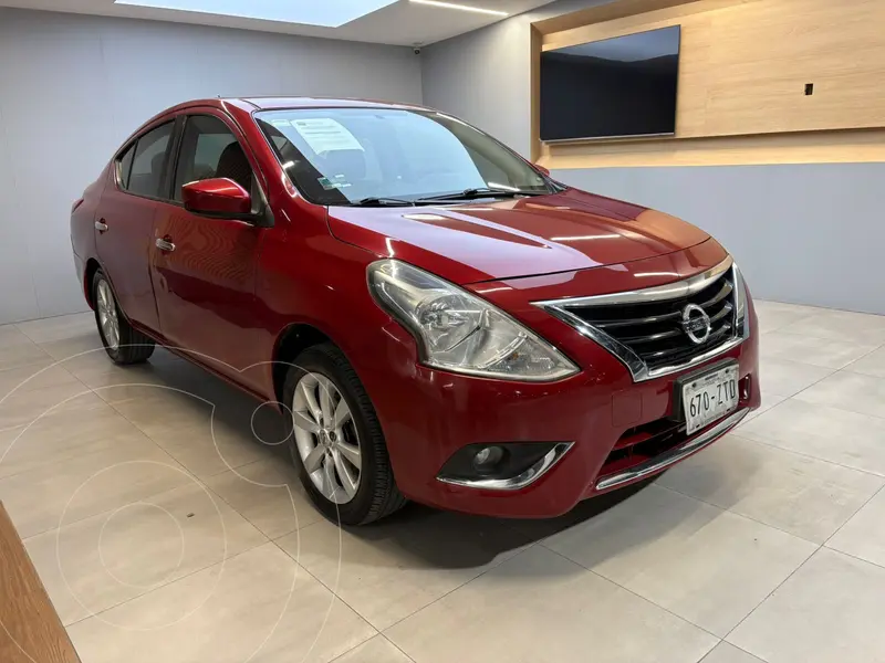 Foto Nissan Versa Advance usado (2015) color Rojo precio $155,000