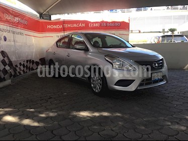 foto Nissan Versa Sense usado (2017) color Plata precio $142,000