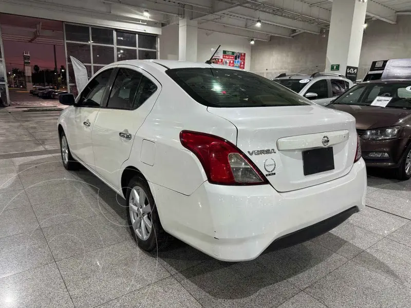 Foto Nissan Versa Sense usado (2019) color Blanco financiado en mensualidades(enganche $53,138 mensualidades desde $4,065)