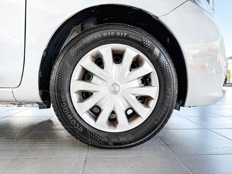 nissan versa