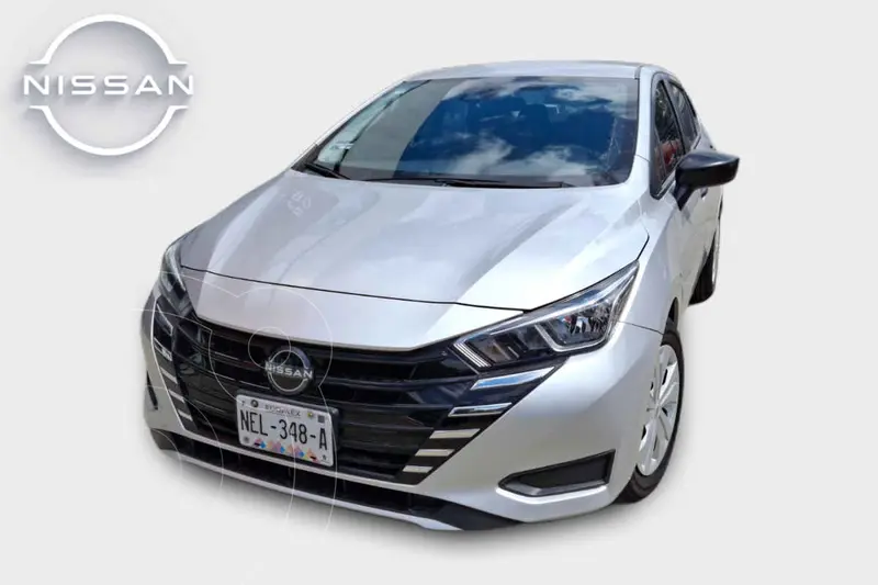 Foto Nissan Versa Sense Aut usado (2024) color Plata precio $299,000