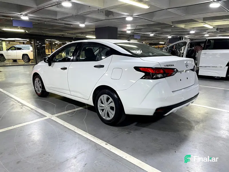 nissan versa