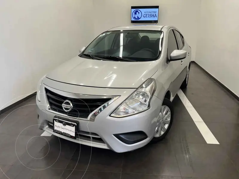 Foto Nissan Versa Sense Aut usado (2017) color Plata precio $170,000