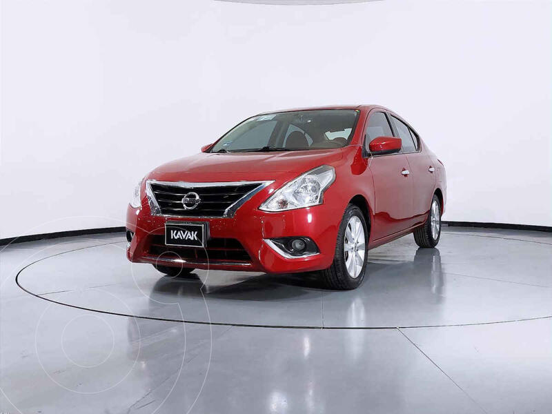 Foto Nissan Versa Advance Aut usado (2015) color Rojo precio $172,999