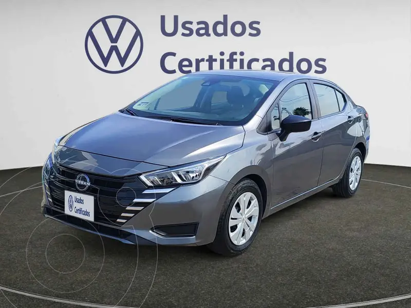 Foto Nissan Versa Sense usado (2022) color Gris financiado en mensualidades(enganche $73,575 mensualidades desde $5,629)