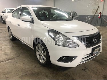 Foto Nissan Versa Advance Aut usado (2018) color Blanco precio $195,000