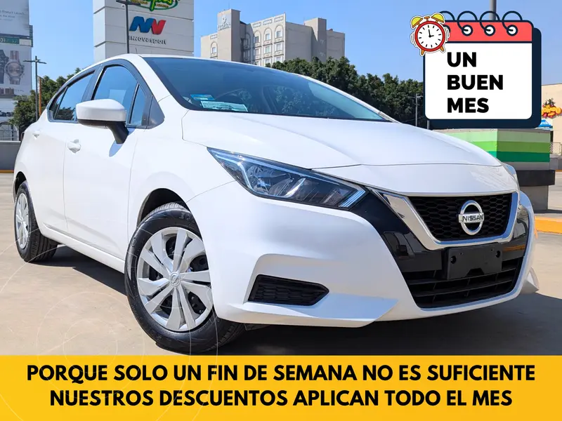 Foto Nissan Versa Sense Aut usado (2021) color Blanco precio $219,800