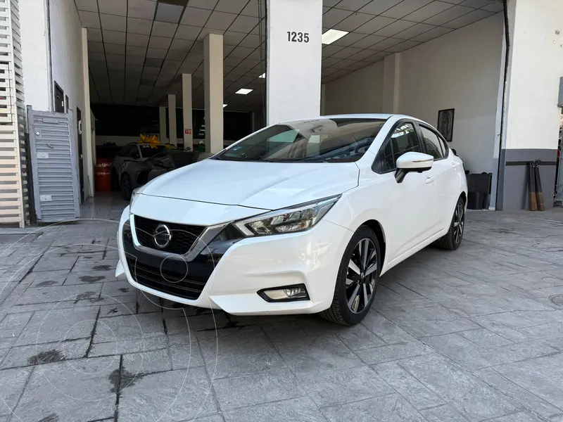 Foto Nissan Versa Platinum Aut usado (2022) color Blanco financiado en mensualidades(enganche $60,000 mensualidades desde $9,786)