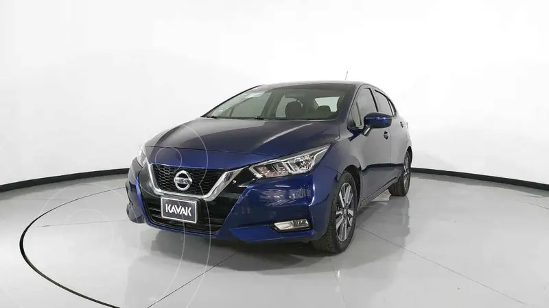 Foto Nissan Versa Advance Aut usado (2020) color Azul precio $321,999