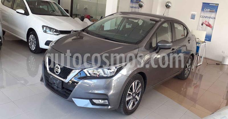 Nissan Versa Advance Aut usado (2020) color Gris precio $253,900