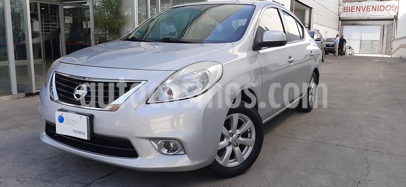 Nissan Versa Advance Aut usado (2013) color Plata precio $115,000