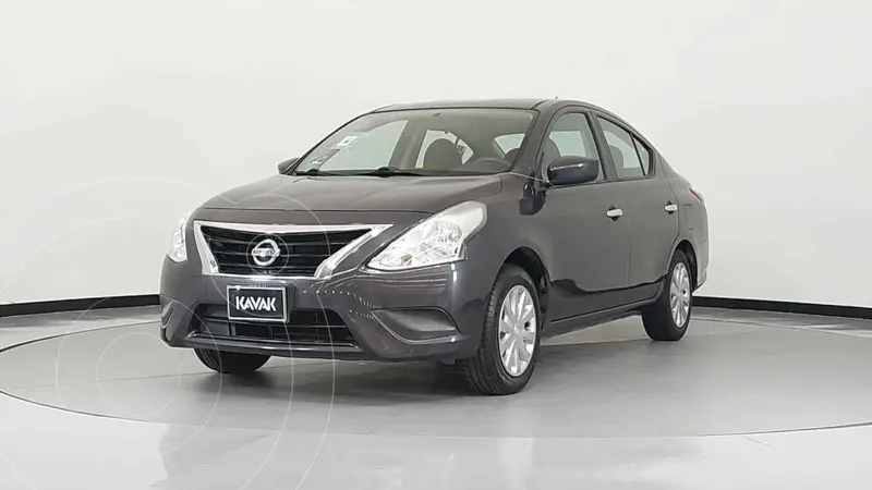 Foto Nissan Versa Sense Aut usado (2017) color Negro precio $211,999
